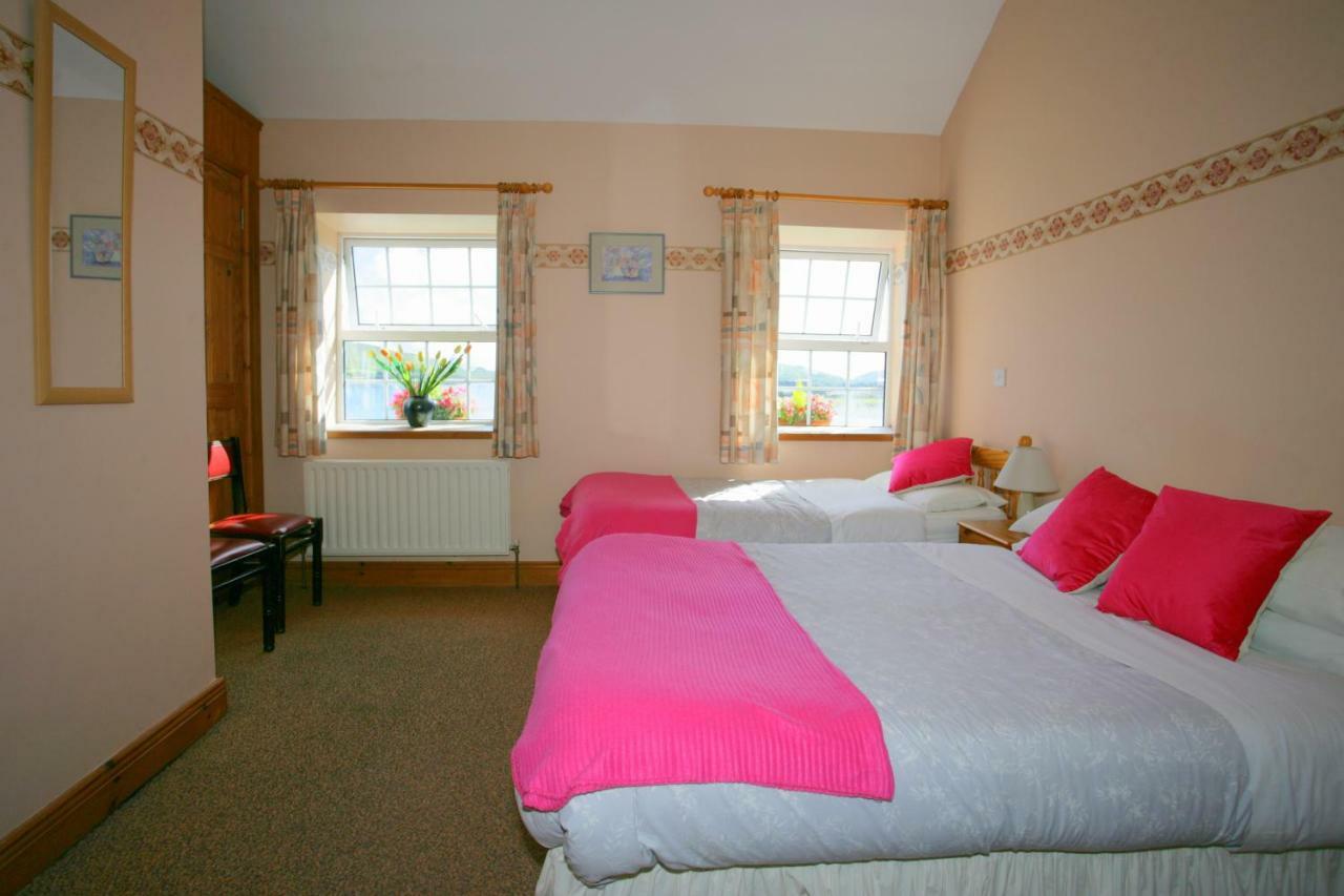 Cottage Heights B&B Castletownbere Exterior photo